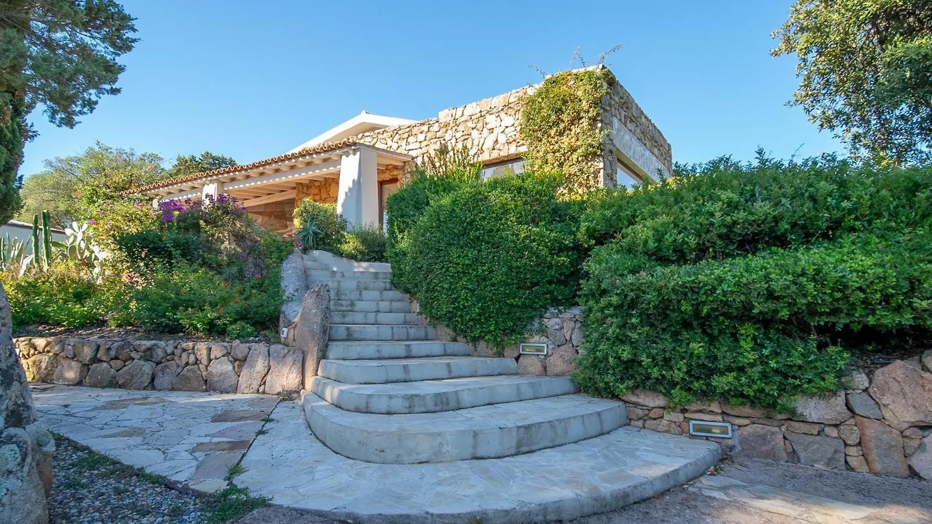 Exclusive Villa In Porto Rotondo With Jacuzzipool 0*,  Itálie
