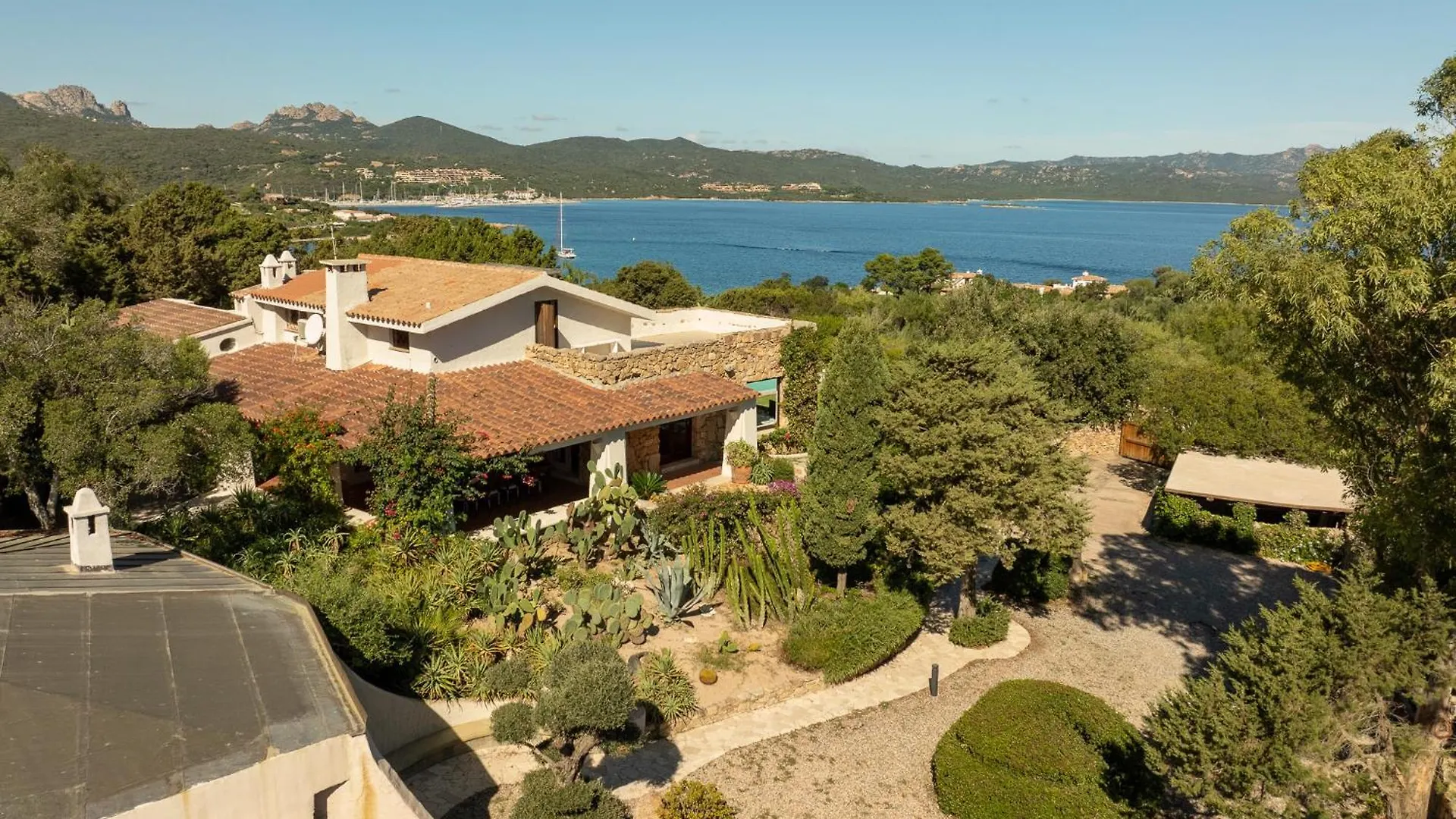 Exclusive Villa In Porto Rotondo With Jacuzzipool 0*,